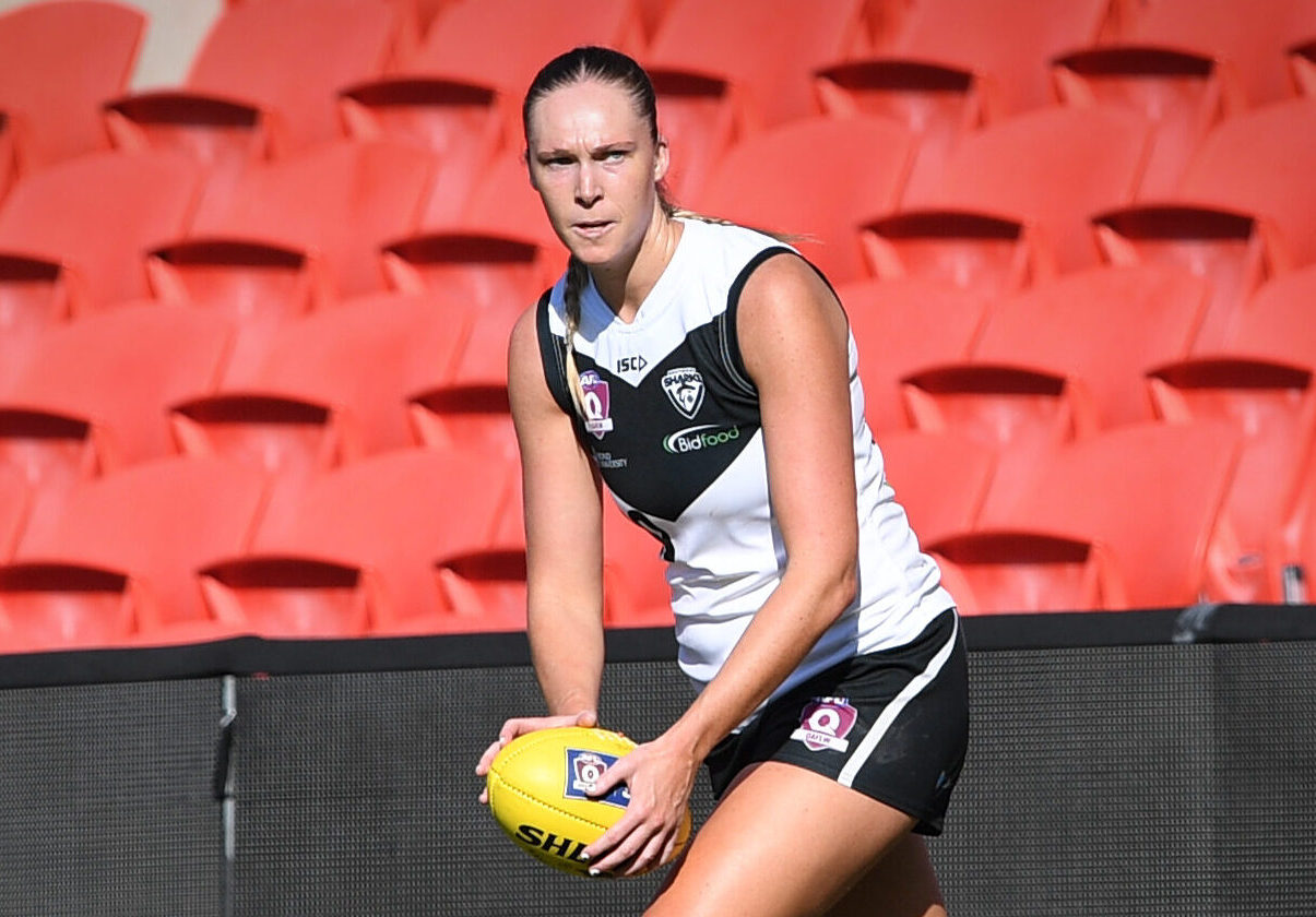 TAYLA GREGORY SIGNED BY THE GOLD COAST SUNS